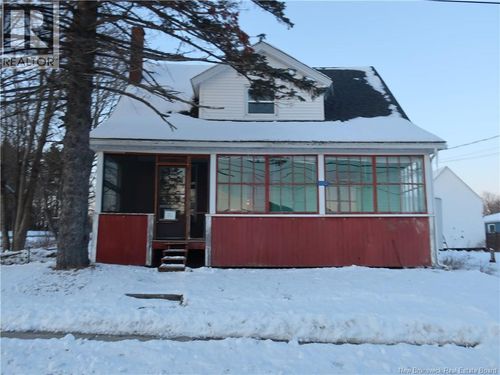 100 Bridge St, Sackville, NB, E4L3P3 | Card Image