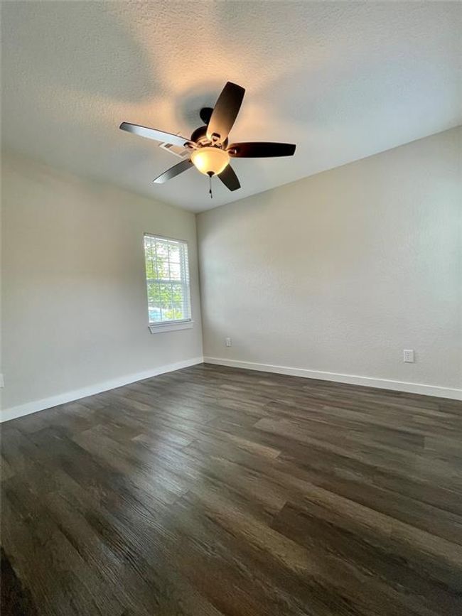 527 W 4 Th St, House other with 5 bedrooms, 3 bathrooms and null parking in Freeport TX | Image 17