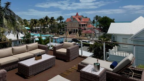 1327 Whitehead St, Key West, FL, 33040-7528 | Card Image