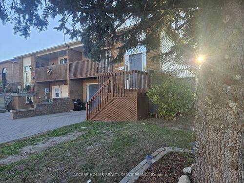 48 Porritt St, Barrie, ON, L4N6Y3 | Card Image