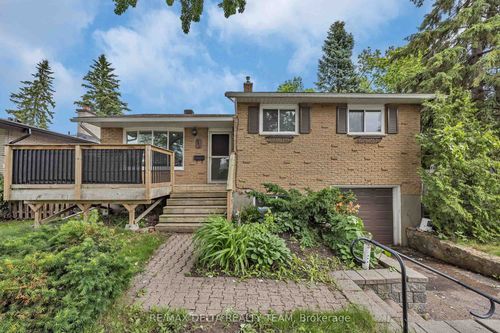 841 Balsam Dr, Orléans, ON, K1E1B8 | Card Image
