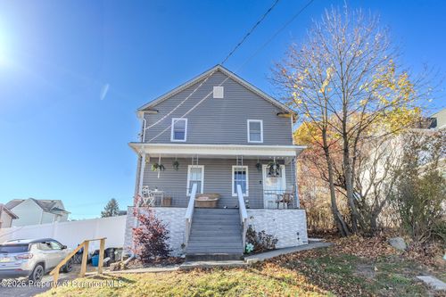 518 Meade St, Throop, PA, 18512-1220 | Card Image