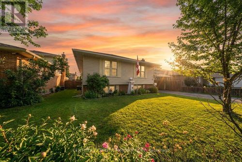 6 Spartan Dr, Brantford, ON, N3R6C7 | Card Image