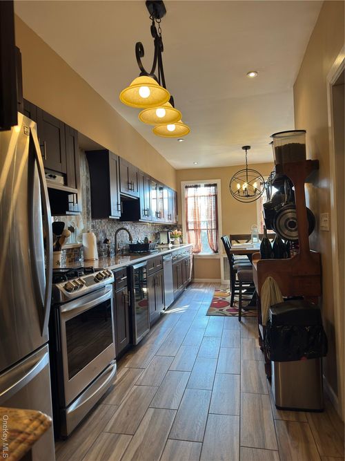5441 71st St, Maspeth, NY, 11378-1831 | Card Image