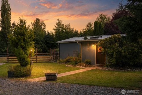 8148 James Tree Ln, Blaine, WA, 98230-9164 | Card Image