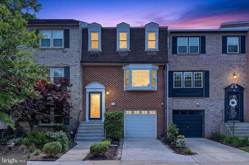 a-8 W Chapman St, ALEXANDRIA, VA, 22301-2502 | Card Image