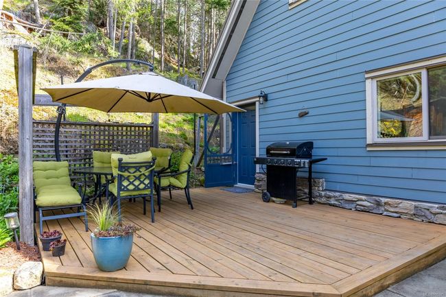 Side Yard Deck | Image 30