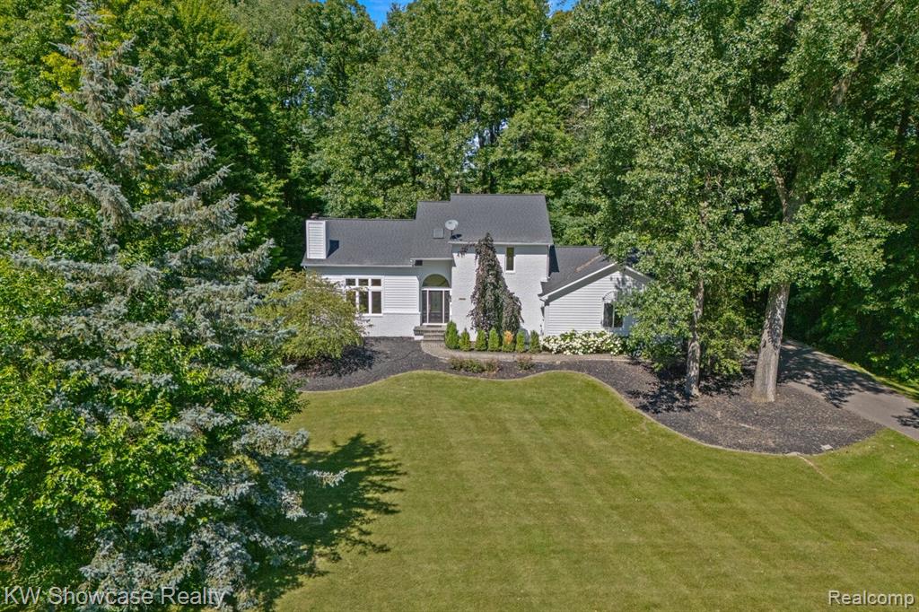 Whispering Meadows Dr, White Lake, MI 48383 #1