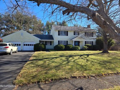 41 Stonehenge Rd, House other with 4 bedrooms, 2 bathrooms and 4 parking in Pittsfield MA | Image 1