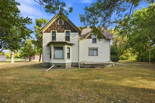 16805 48th St Se, Davenport, ND, 58021-9779 | Card Image