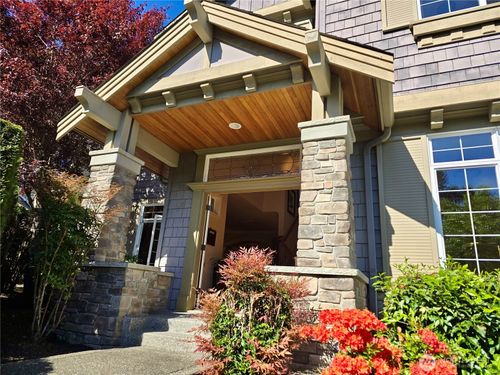 4569 162nd Ln Se, Bellevue, WA, 98006-7122 | Card Image