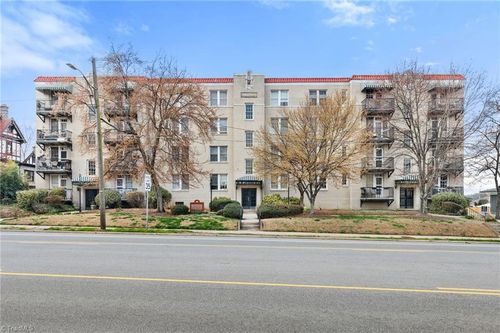 b6-1013 N Elm St, Greensboro, NC, 27401-1432 | Card Image