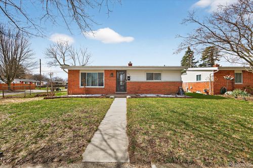 8350 Gulley St, Taylor, MI, 48180-2045 | Card Image