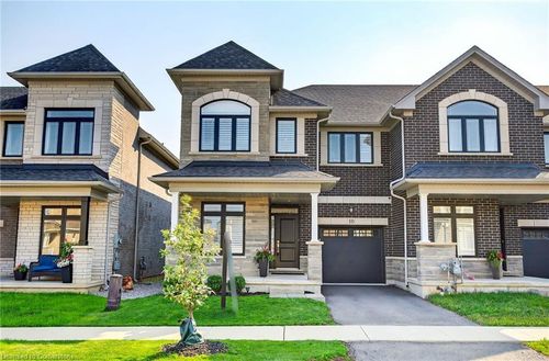 10 Granite Ridge Trail, Waterdown, ON, L8B1Y4 | Card Image