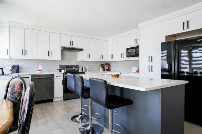 8220 Fujino Street, House other with 6 bedrooms, 4 bathrooms and 5 parking in Mission BC | Image 6