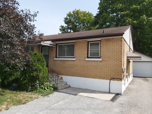 main-floor-17 Gunn St, Barrie, ON, L4M2H2 | Card Image