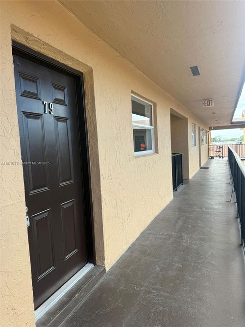 apt-79-5435 W 24th Ave, Hialeah, FL, 33016-4857 | Card Image