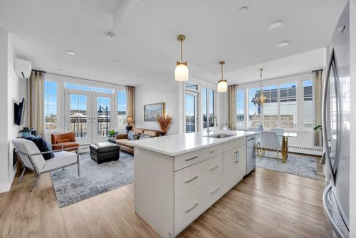 210-38 Quarry Gate Se, Calgary, AB, T2C5T6 | Card Image