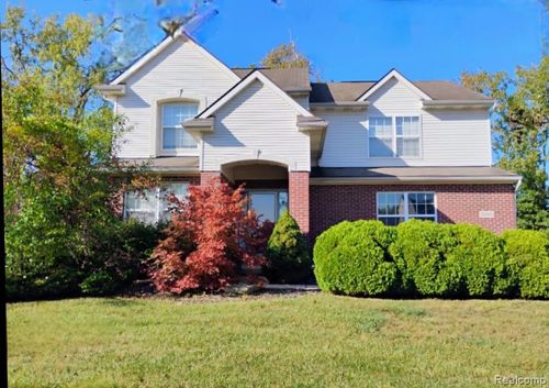 26680 Parkside Dr, Taylor, MI, 48180-7548 | Card Image