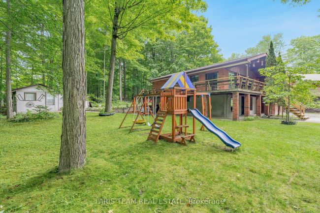 8 Celestine Crt, House other with 5 bedrooms, 2 bathrooms and 9 parking in Tiny ON | Image 26