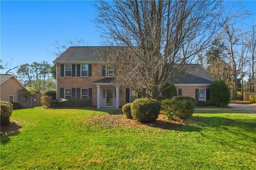 653 Parkcrest Pl Ne, Marietta, GA, 30068-4252 | Card Image