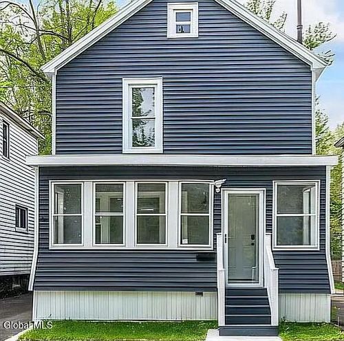 1684 Lake Blvd, Schenectady, NY, 12304-2807 | Card Image