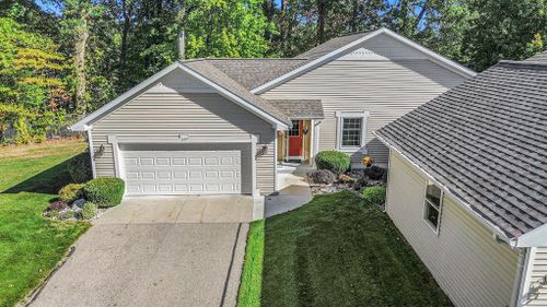 327 Timber Creek Circle Nw, Alpine Twp, MI, 49321 | Card Image