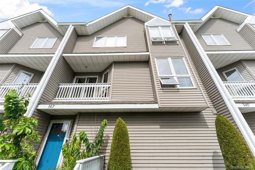 147 I U Willets Rd, Albertson, NY, 11507-2048 | Card Image