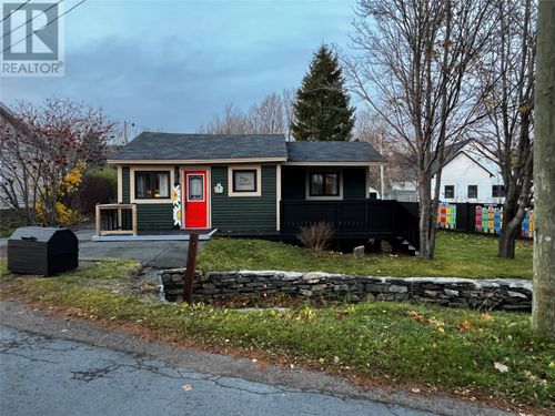 {{alt}} | Card Image