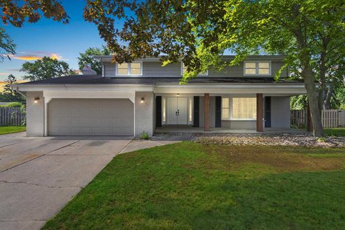 461 W Briar Lane, ALLOUEZ, WI, 54301 | Card Image