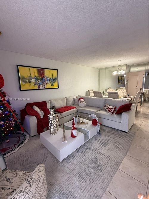 apt-409-1950 W 54th St, Hialeah, FL, 33012-2183 | Card Image