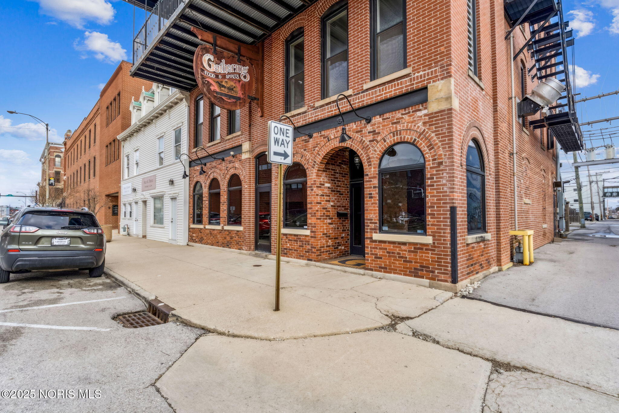 114 E Main Cross St, Findlay, OH 45840