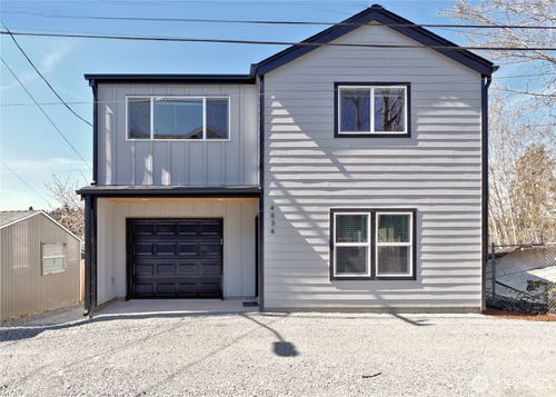 4834 25th Ave Sw, Seattle, WA, 98106-1318 | Card Image
