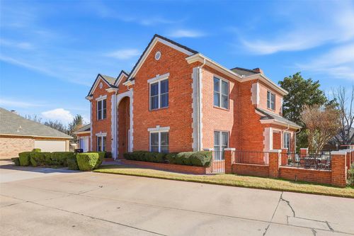 5949 River Bend Dr, Benbrook, TX, 76132-2737 | Card Image