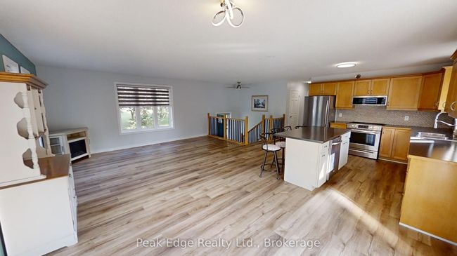 9840 Base Line Rd, House other with 3 bedrooms, 2 bathrooms and 8 parking in Clifford ON | Image 17