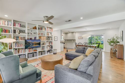 11903 Oak Haven Rd, Austin, TX, 78753-2328 | Card Image