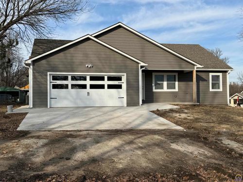 406 Yuba St, Burlington, KS, 66839-1838 | Card Image