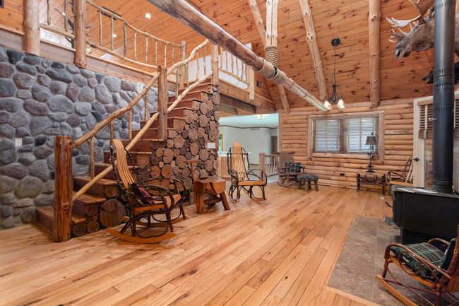 027__90a6525_-_470 | Image 21