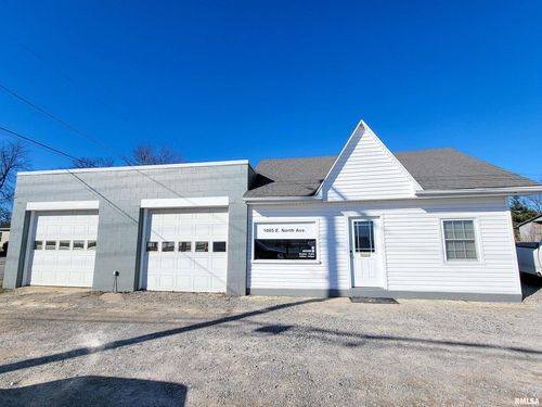 1005 E North Ave, Flora, IL, 62839-2654 | Card Image