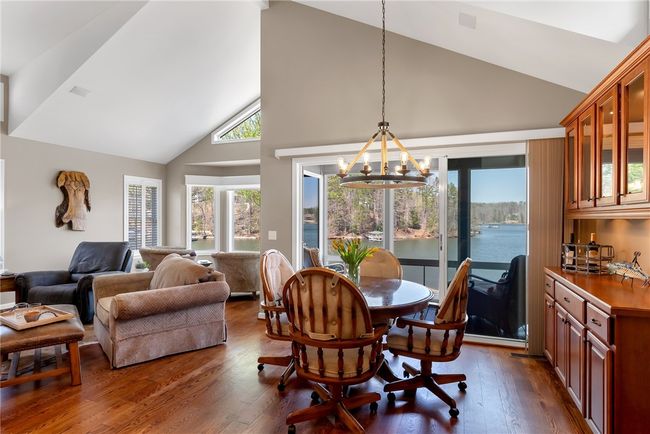 High Ceilings | Image 4
