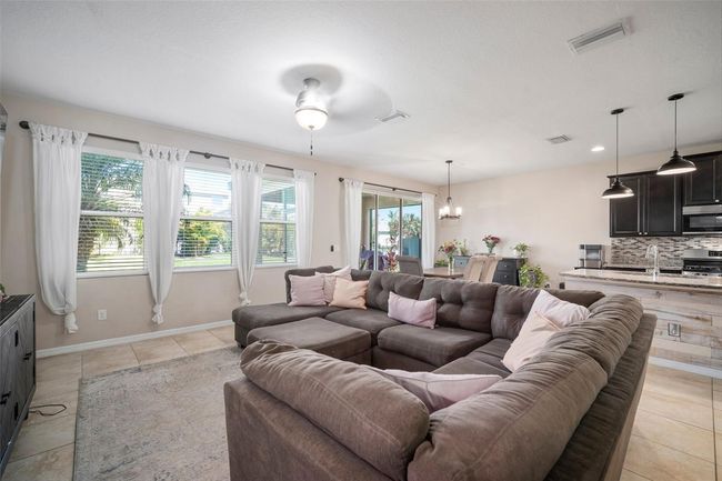 Living Room | Image 31