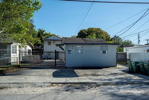2378 Nw 60th St, Miami, FL, 33142-2300 | Card Image
