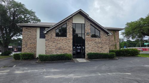 638 N Ferdon Blvd, CRESTVIEW, FL, 32536-2170 | Card Image