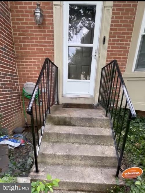 8273 Londonderry Ct, LAUREL, MD, 20707-5630 | Card Image