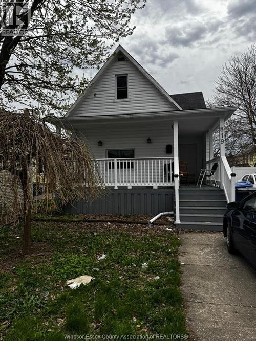 819 Langlois Avenue, Windsor, ON, N9A2G9 | Card Image