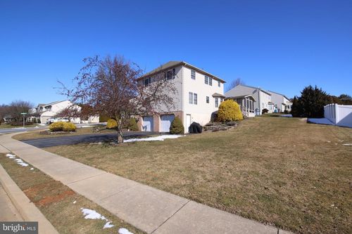 1162 Tuckerton Rd, READING, PA, 19605-1071 | Card Image