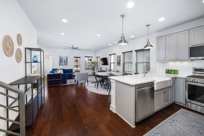 8 - 2703 Halcyon Dr, Condo with 3 bedrooms, 3 bathrooms and 2 parking in Austin TX | Image 24