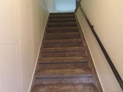 103 Mariners Way, Copiague, NY, 11726-5111 | Card Image