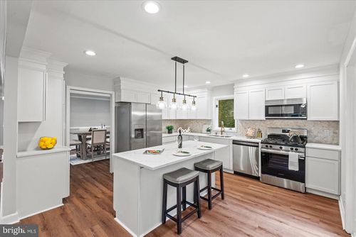 370 Land Or Dr, Ruther Glen, VA, 22546-1238 | Card Image