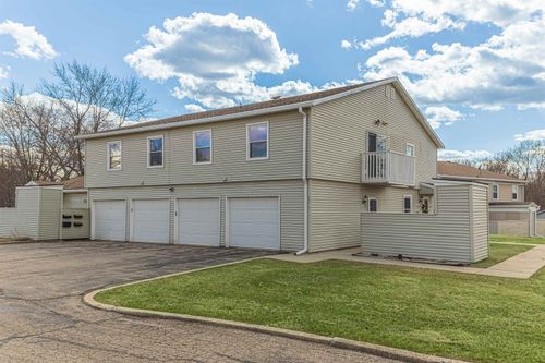 602 Kiwanis Ct, FREEPORT, IL, 61032-4468 | Card Image